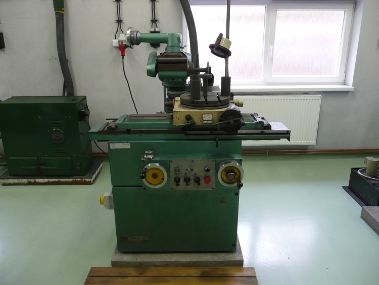 Tool grinding machine 3M642E with Heidenhain digital gauging